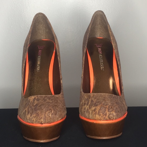 NEW Size 7 Brown corkscrew heels w/ Orange stripe - Picture 7 of 10